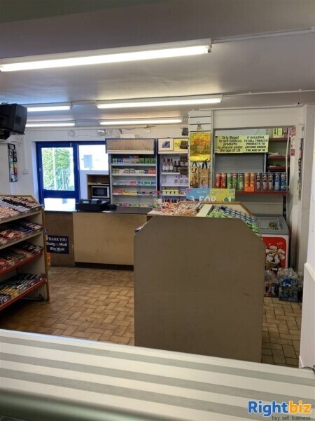 Under Offer: TRADITIONAL NEWSAGENT & OFF LICENCE IN LUTON SUBURB Photo 3