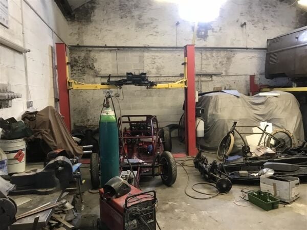 HIGHLY REGARDED AUTO BODY & PAINT RESTORATION & CUSTOMIZING CENTRE NEAR BOLTON HIGHLY REGARDED AUTO BODY & PAINT RESTORATION & CUSTOMIZING CENTRE NEAR BOLTON