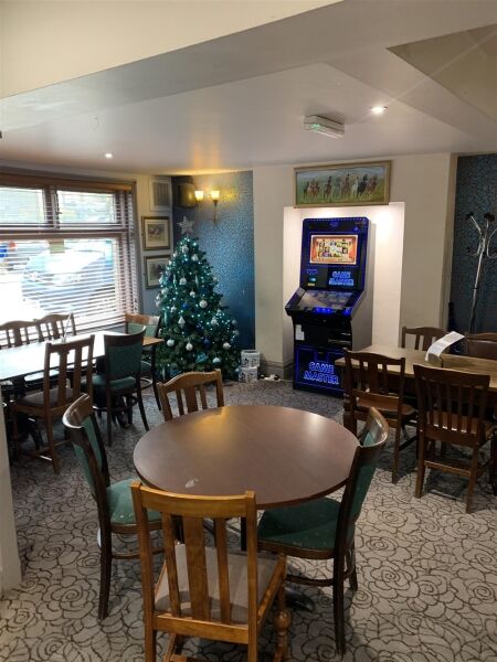 IMPRESSIVE PUBLIC HOUSE/RESTAURANT & HOTEL IN CHATTERIS TOWN CENTRE IMPRESSIVE PUBLIC HOUSE/RESTAURANT & HOTEL IN CHATTERIS TOWN CENTRE