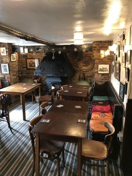 CHARMING VILLAGE PUBLIC HOUSE & RESTAURANT NEAR ELY