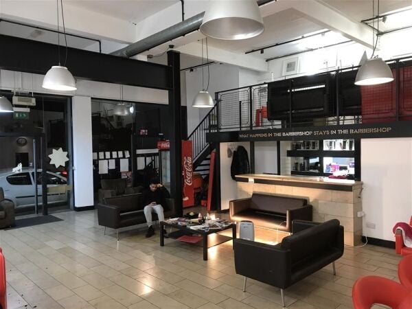 SUPERB UNISEX HAIR & NAILS STUDIO IN LEEDS CITY CENTRE