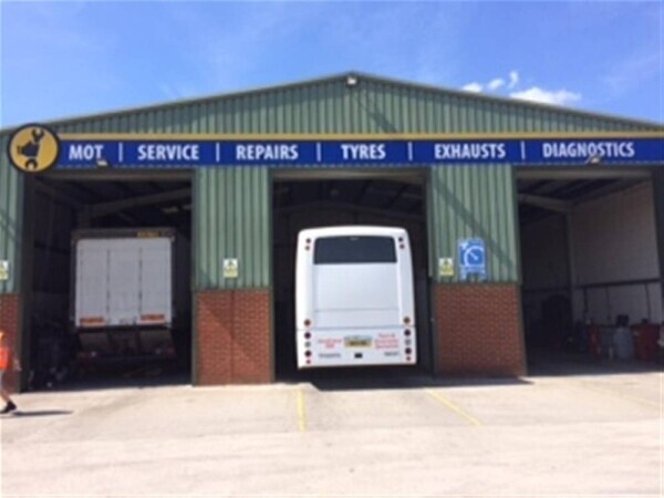 THRIVING MOT TESTING & REPAIRS CENTRE IN BISHOP AUCKLAND Photo 3