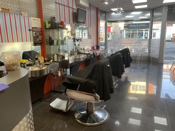 STYLISH FREEHOLD BARBERS IN BLACKPOOL TOWN CENTRE STYLISH FREEHOLD BARBERS IN BLACKPOOL TOWN CENTRE