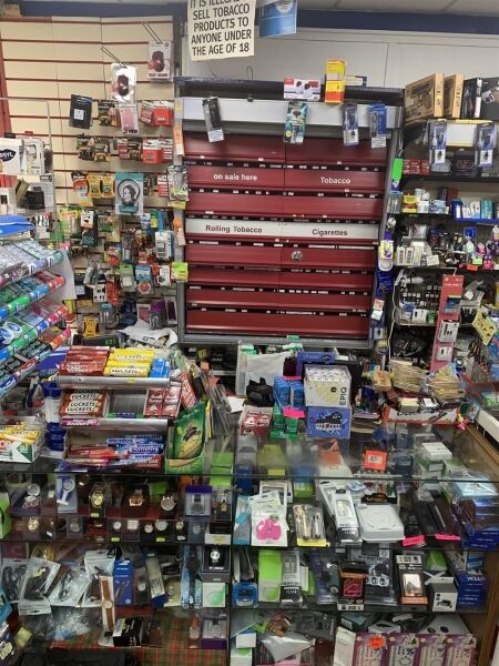 6-DAY COUNTER NEWSAGENT/CARDS & GIFTS ON JOHNSTONE HIGH STREET 6-DAY COUNTER NEWSAGENT/CARDS & GIFTS ON JOHNSTONE HIGH STREET