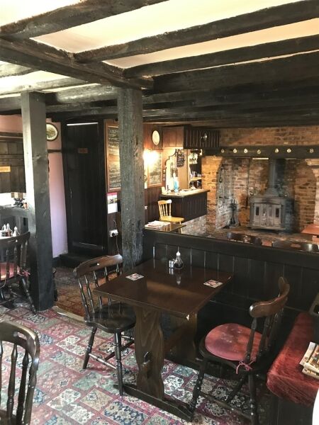 IMPRESSIVE FREEHOLD VILLAGE PUBLIC HOUSE & RESTAURANT IN THE CAMBRIDGESHIRE FENS
