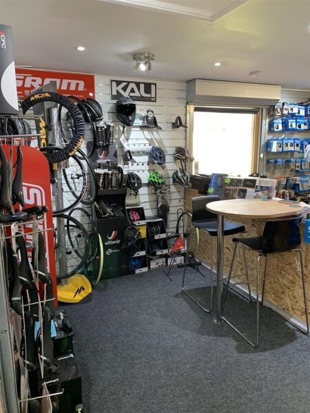 VILLAGE CYCLE SALES/HIRE & REPAIRS CENTRE NEAR AYLESBURY