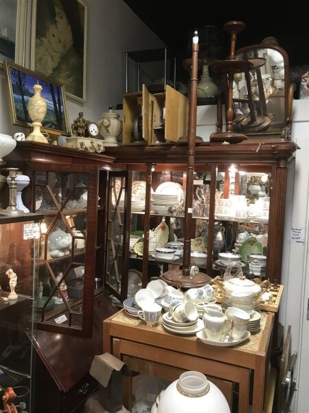 RETAIL ANTIQUES & COLLECTABLES EMPORIUM IN GLASGOW CITY CENTRE