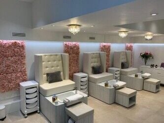Luxurious Beauty Salon for Sale in Notting Hill, Central London