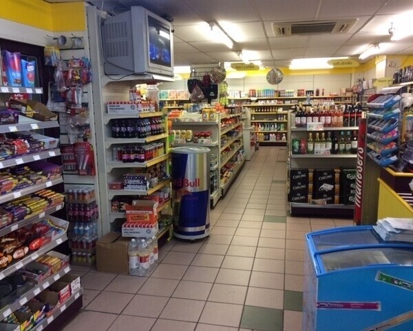 LARGE FREEHOLD POST OFFICE, STORES & 7 BED ACOMMODATION FOR SALE Photo 2