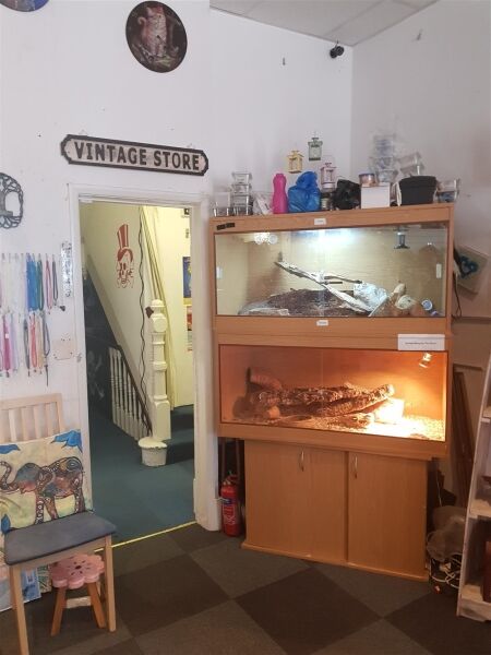 UNIQUE RETRO CLOTHING & GIFTS EMPORIUM IN EASTBOURNE UNIQUE RETRO CLOTHING & GIFTS EMPORIUM IN EASTBOURNE