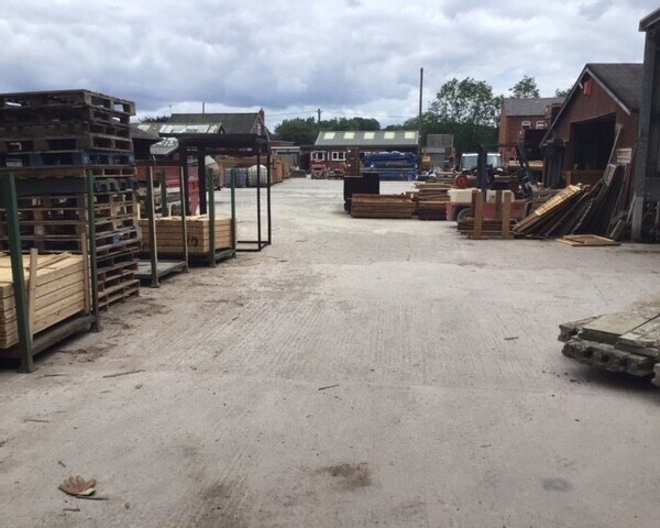 LONG ESTABLISHED FENCING BUSINESS - GREATER MANCHESTER Photo 3