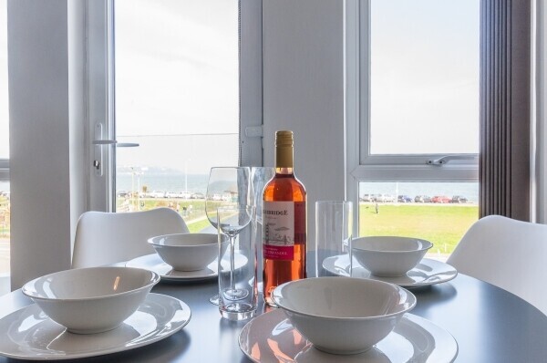 Exceptional holiday self catering business on Seafront; 7 apartments & cottage - managed remotely Photo 3