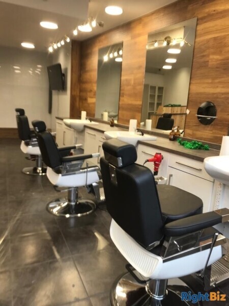 Leasehold barbershop at West Green Road N15 area in North London. Photo 3