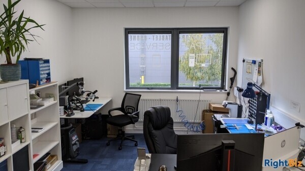Phone Computer Tablet repair business in Milton Keynes Photo 3