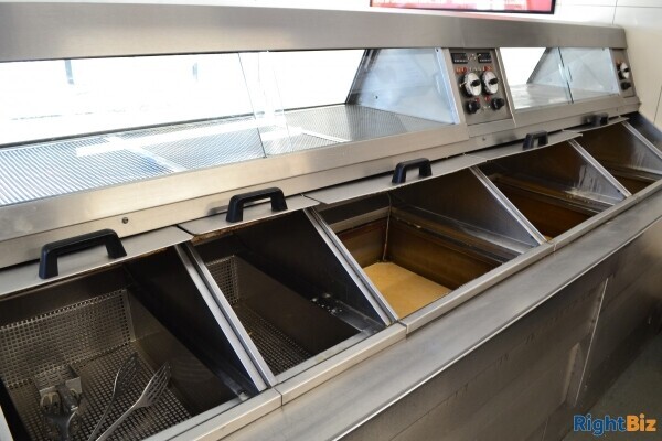 Retails Takings Av 5K PW – Great village location with no competition and fantastic profit margins! Photo 3