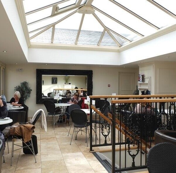 SUPERB CAFE BAR/BISTRO OPPORTUNITY - WEST YORKS TOWN Photo 3