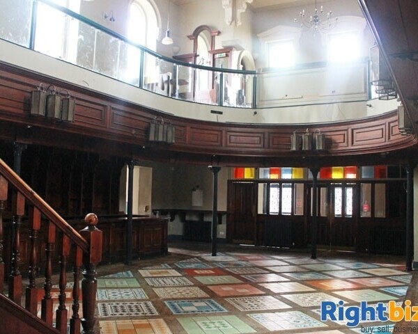 CEREDIGION (ABERYSTWYTH) - IMPRESSIVE LICENSED PROPERTY Photo 3