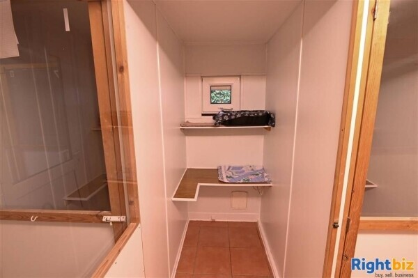 Kennels, Cattery & Equestrian businesses For Sale in Ventnor Photo 3