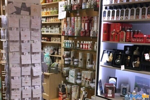 Balloon, Card & Gift Shop - Cannock Photo 3