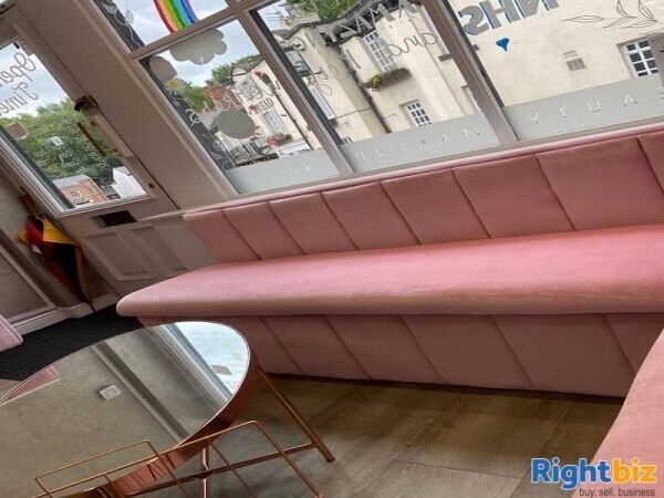Newly established beauty salon business for sale. Photo 3