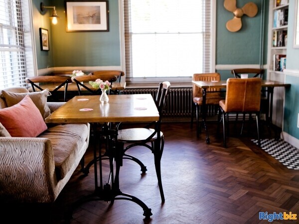 WEST SUSSEX - SUPERBLY REFURBISHED PUB Photo 3