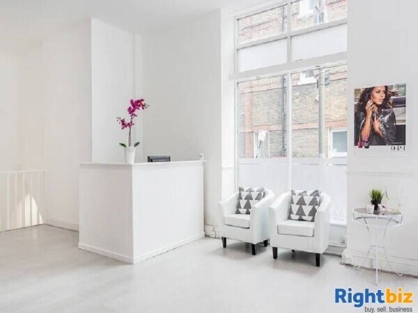 Well established Nails & Beauty salon for sale. Photo 3