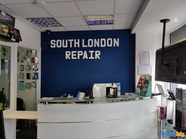 BUSY HIGH STREET IT REPAIR SHOP FOR SALE Photo 3
