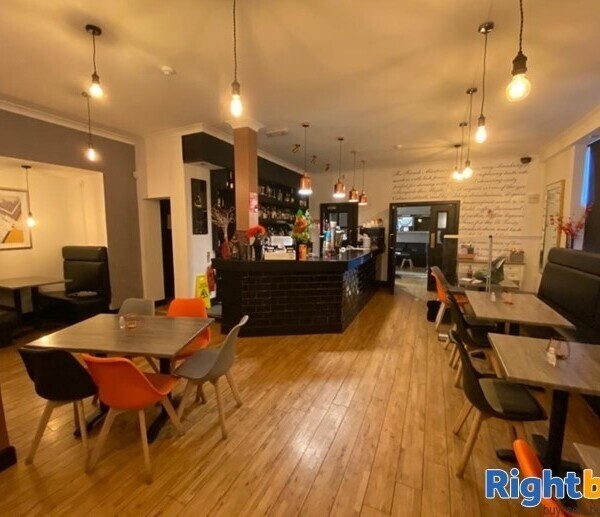UNDER OFFER Stunning Very Popular Bar and Restaurant in Great Location Loanhead Photo 3
