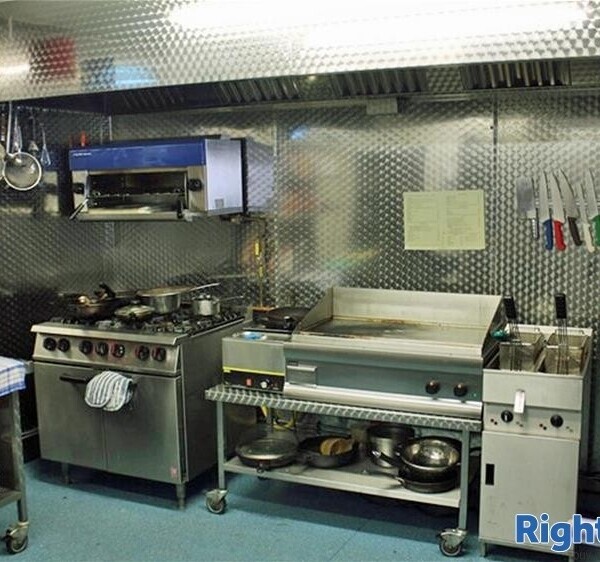 MONMOUTHSHIRE - BUSY TOWN CENTRE CAFE RESTAURANT Photo 3