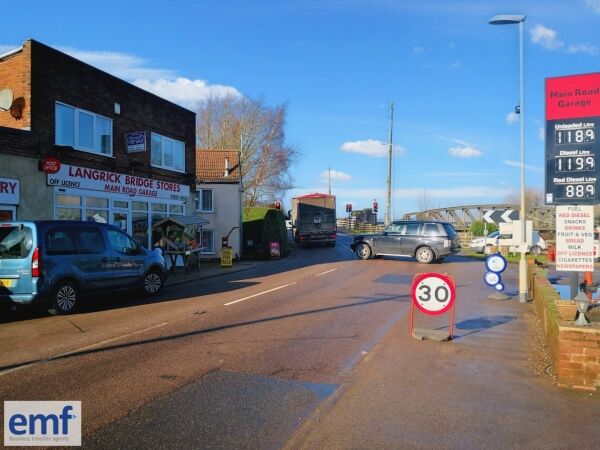 Freehold Garage, Convenience Store + Post Office with accommodation - Near Boston, Lincs Photo 3