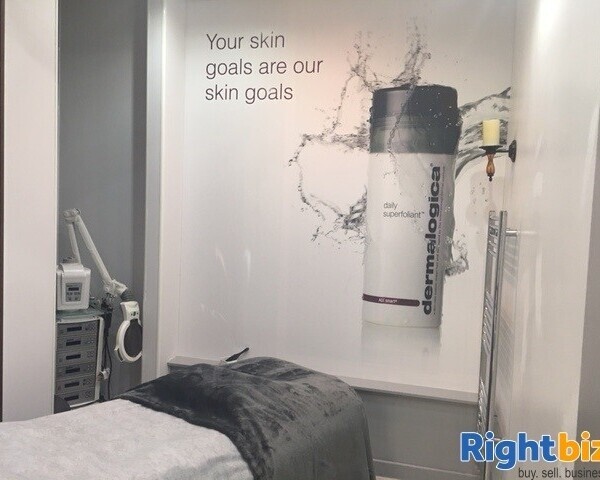 VERY SUCCESSFUL, ESTABLISHED, HIGHLY PROFITABLE FULLY MANAGED SALON SITTINGBOURNE KENT Photo 3