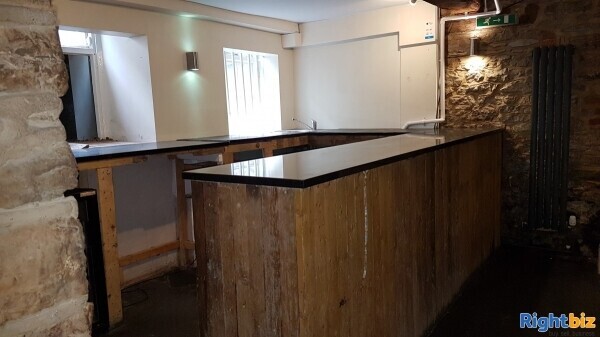 WILTSHIRE - WINE BAR ON HIGHWORTH MAIN STREET Photo 3