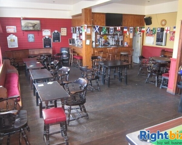 CARMARTHENSHIRE - VILLAGE CENTRE PUB & RESTAURANT Photo 3