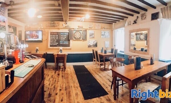 PEMBROKESHIRE (TENBY) - COASTAL TOWN CENTRE PUBLIC HOUSE Photo 3