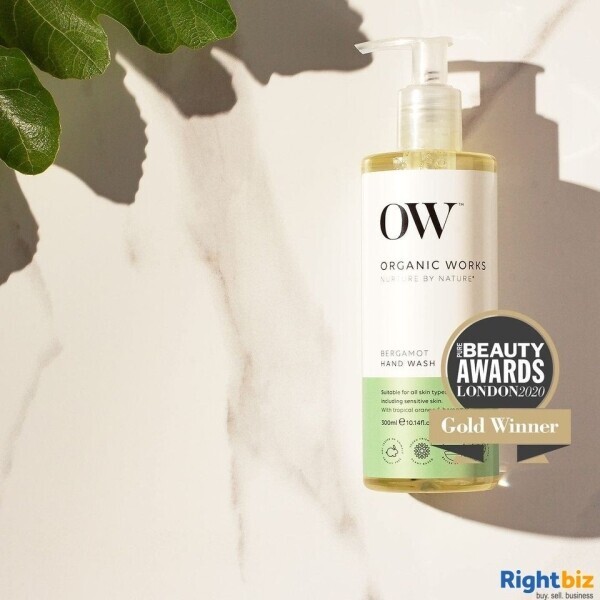AN UP-AND-COMING E-COMMERCE COMPANY SPECIALISING IN ORGANIC BEAUTY PRODUCTS Photo 3