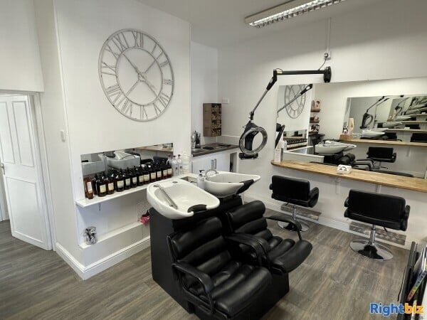 Well Established Hair Salon Photo 3