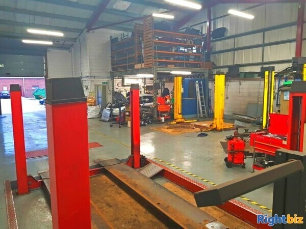 Freehold: Established Spacious Car Garage and Mot testing Centre in Prime Location, Vehicle Repair Photo 3