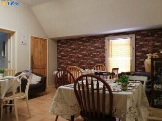 Leasehold coffee lounge for sale in Somerset Leasehold coffee lounge for sale in Somerset