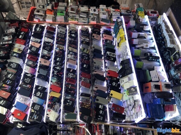 Piccadilly Circus London gift shop Photo 3