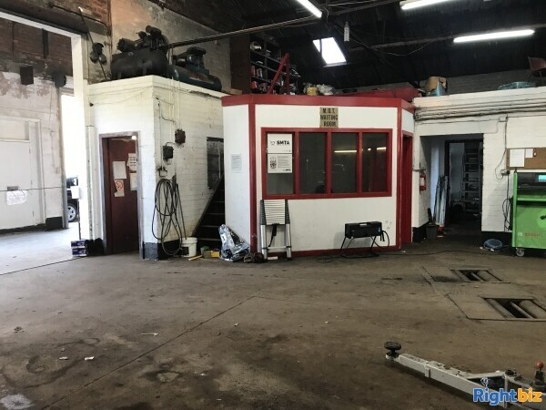 FULLY EQUIPPED GARAGE & MOT STATION IN A PROMINENT CENTRAL SCOTLAND TOWN Photo 3