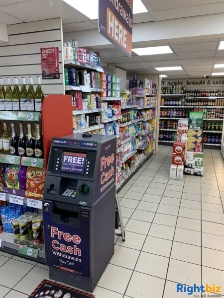 TAKING £19,500PW LICENSED CONVENIENCE STORE in SWADLINCOTE, DERBYSHIRE Photo 3