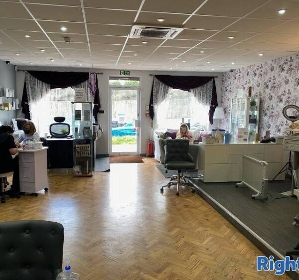 Well Established Beauty Salon For Sale Photo 3