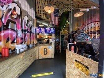 Established burger restaurant in Shrewsbury town centre. Cheap rent and rates and good turnover. Established burger restaurant in Shrewsbury town centre. Cheap rent and rates and good turnover.