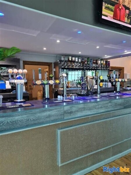 Bar/Restaurant & Sports bar- Cornwall Photo 3