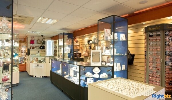 Well established Jewellers located on the Fylde coast Photo 3