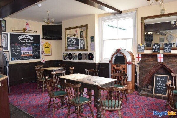FREE OF TIE FREEHOUSE PUB/RESTAURANT WORTHING, WEST SUSSEX LOW OVERHEADS Photo 3