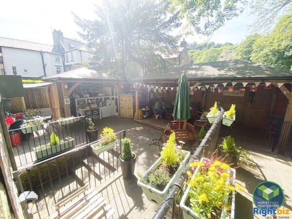 CAFE: UPPERMILL: Photo 3