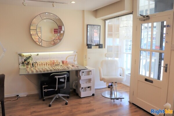 Very profitable, long established Beauty, Laser and Aesthetic Clinic in Dunchurch Photo 3