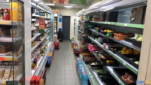 Convenience Lease Store for sale - Purley , Croydon Photo 3