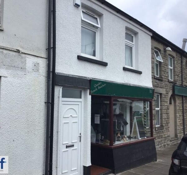 £3,300+ p/wk  BUTCHERS/INVESTMENT OPPORTUNITY WITH S/CONT FLAT, BRIDGEND Photo 3
